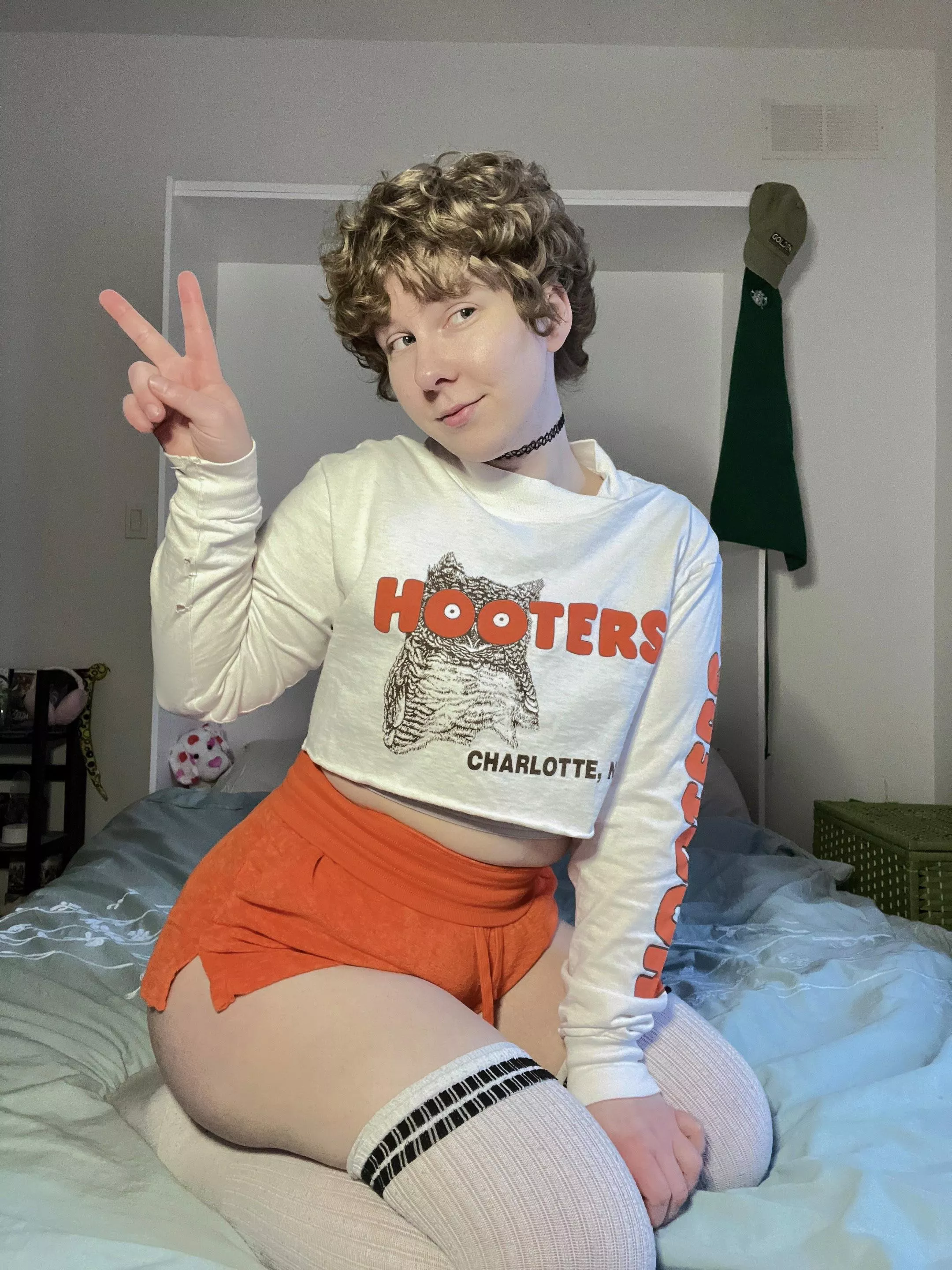 femboy hooters uniforms should definitely come with chokers :3