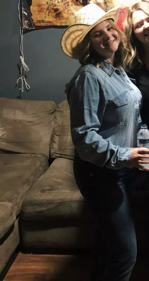 Her denim can’t even hide those.