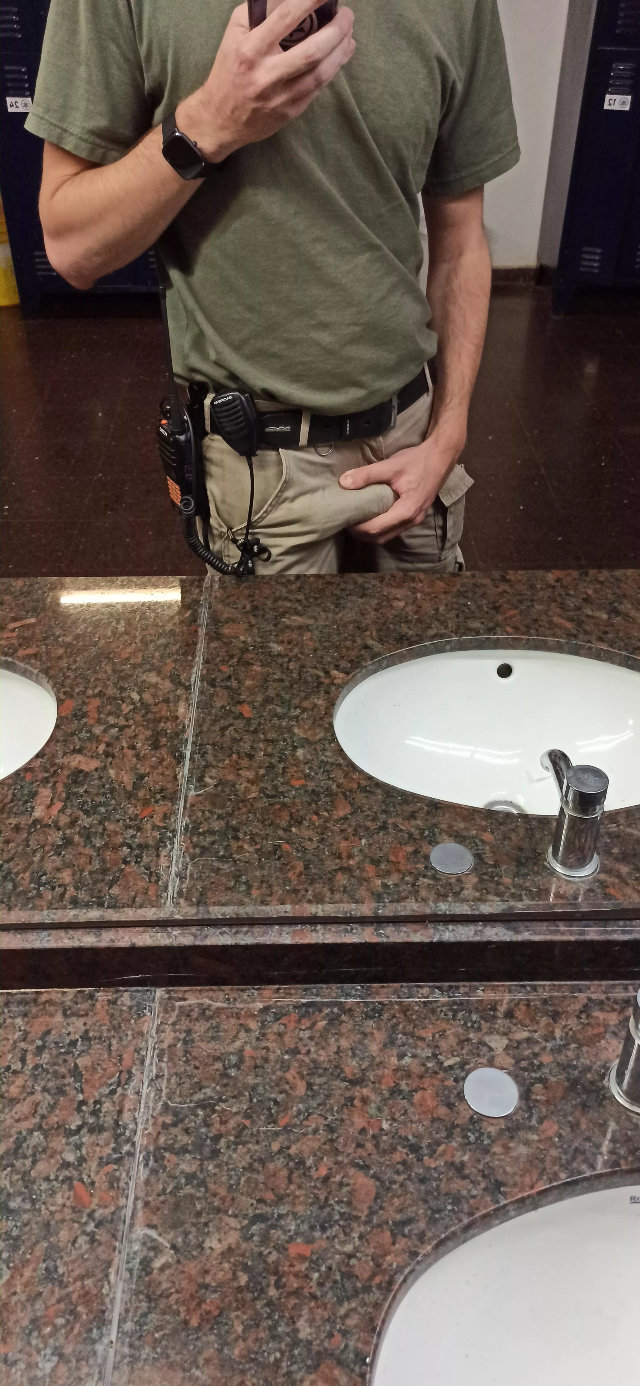 Hot Cut Cock 🍆 Who wants it? 😍🥵(30)