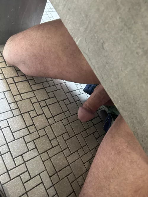 Hung Daddy on campus😍