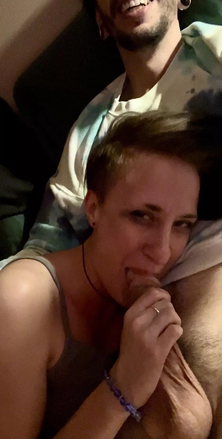 I can’t help but smile when I’ve got a big cock in my mouth 😇