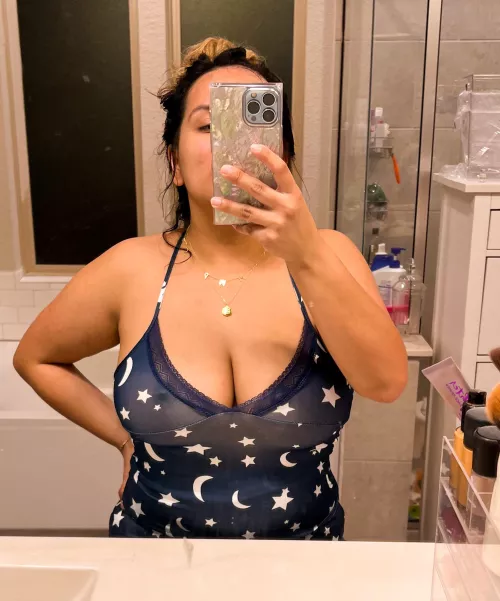 I didn’t think it was possible with navy blue top. But with just the right amount of lighting…