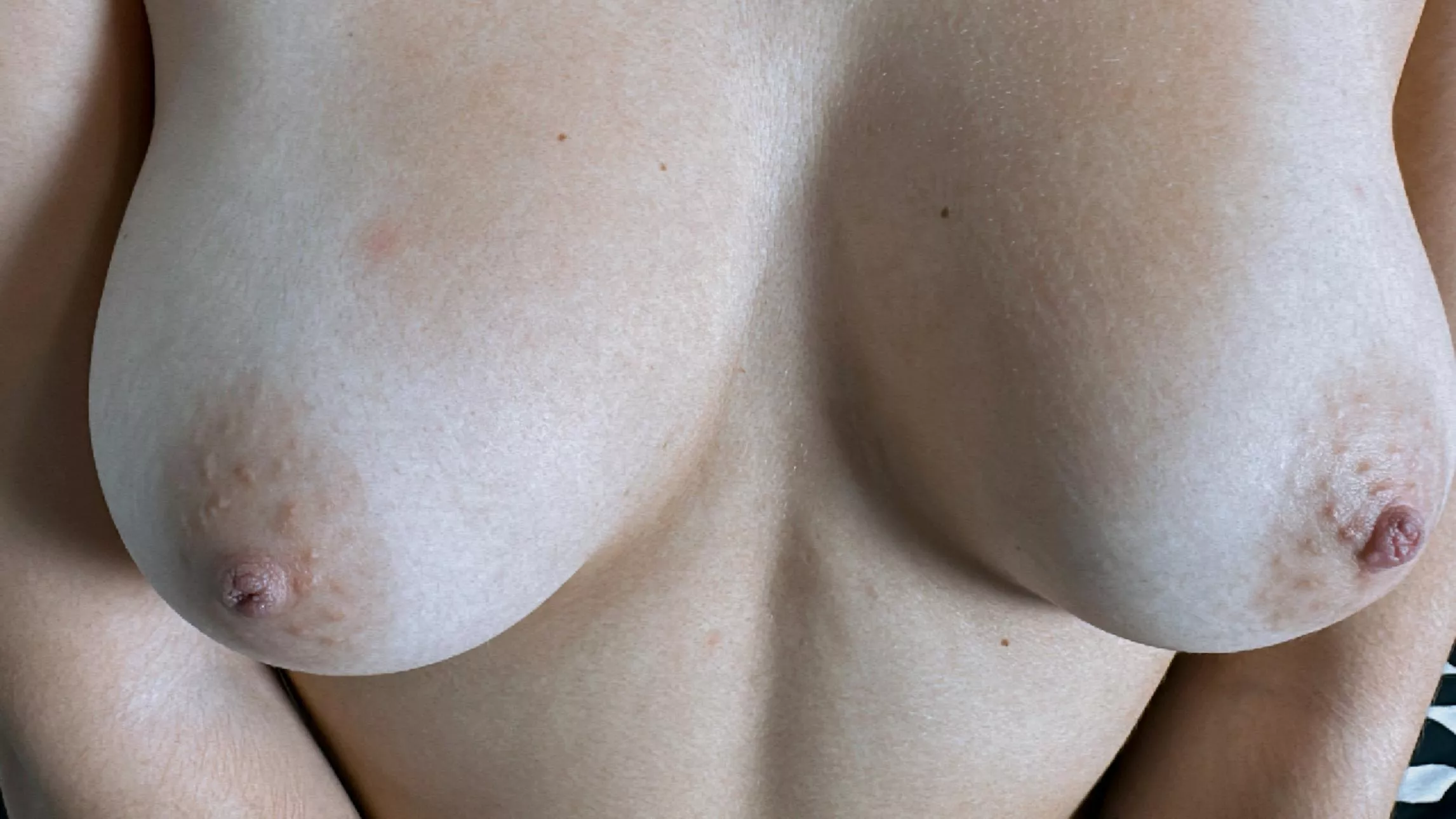 I love my chest like this, natural