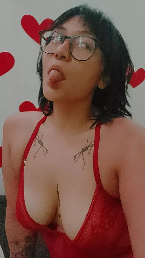 I miss having a fuckbuddy. :c