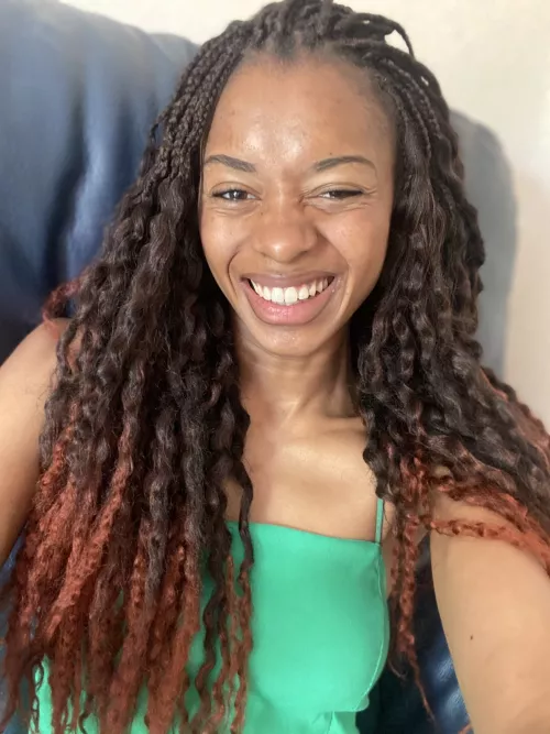 I smile, I laugh, I fuck!