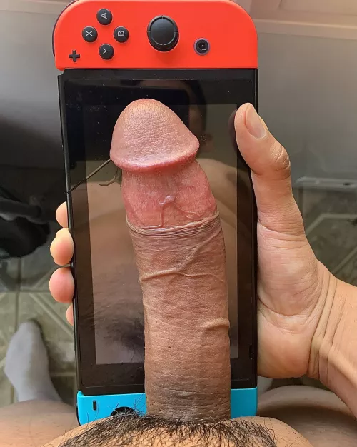 Is my veiny fat cock bigger than your little 🍤 🍆?! Upvote ⬆️ if it is!