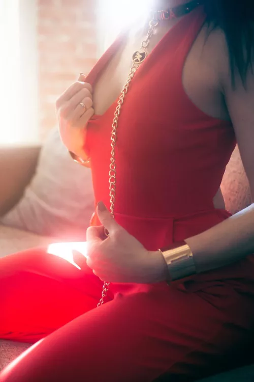 Light isn't the only thing streaming down here