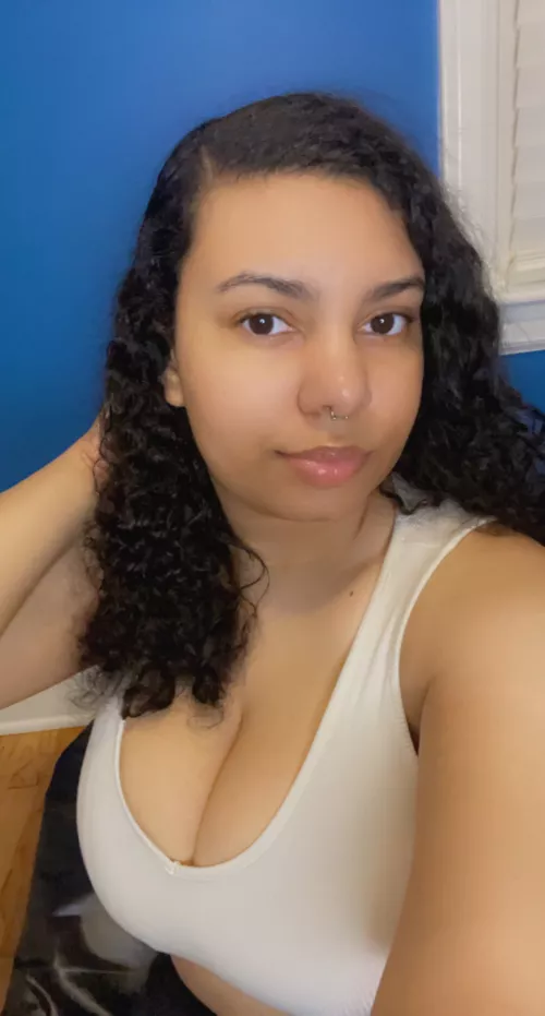 look into my big eyes