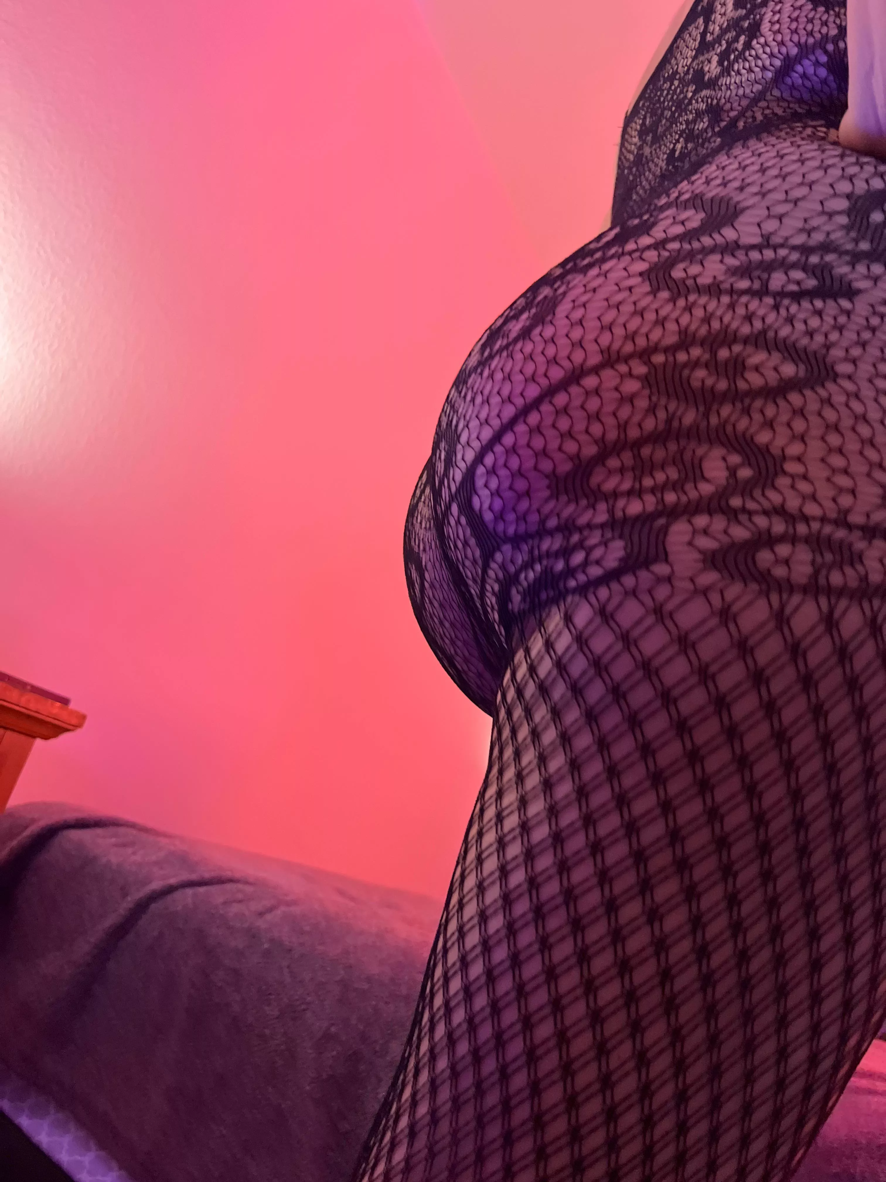 Make my booty bounce [BA]