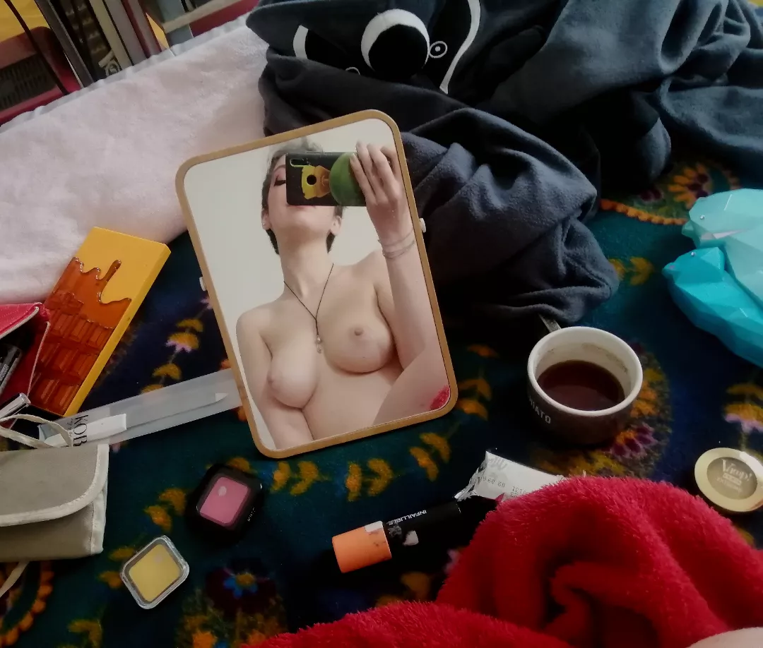 Makeup party tonight? I can treat you in the best way🖤