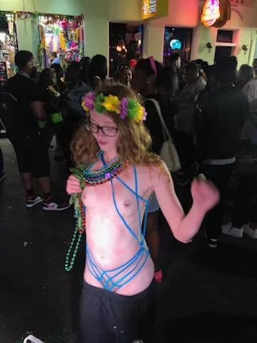 Mardi Gras 2023 was another success for this little slut 💚💜💛