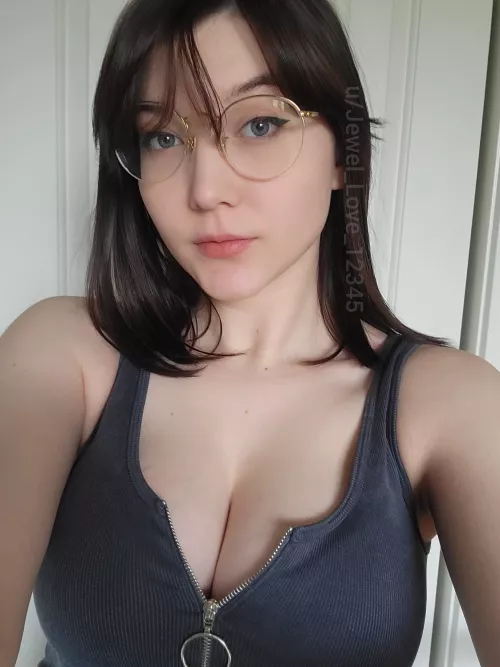 my cleavage goes on for days