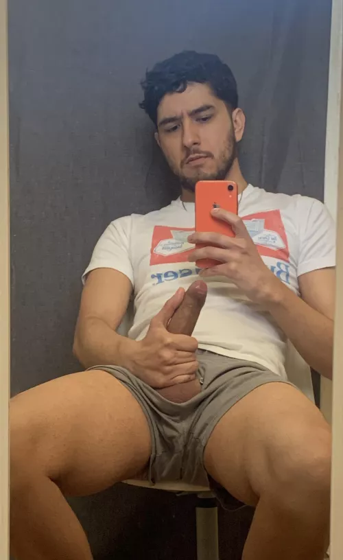 peeking out a little 👍