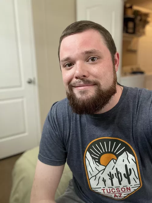 Snowed in, let me take a selfie. 🤳 Stay warm, bros!