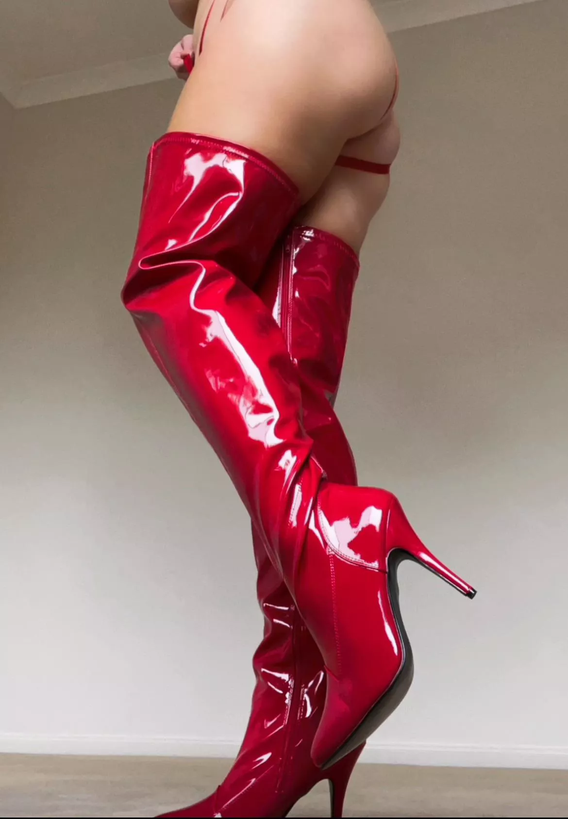 This cherry red is my favourite 🍒