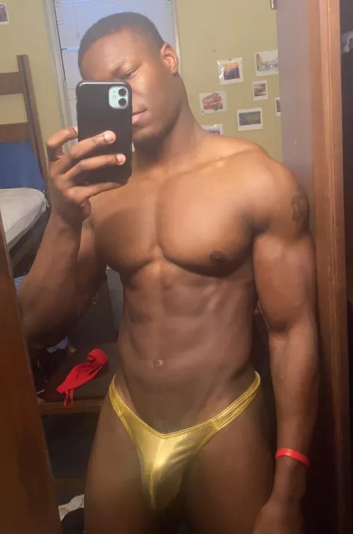 Trying out a new jockstrap for future competition 😈💪🏾