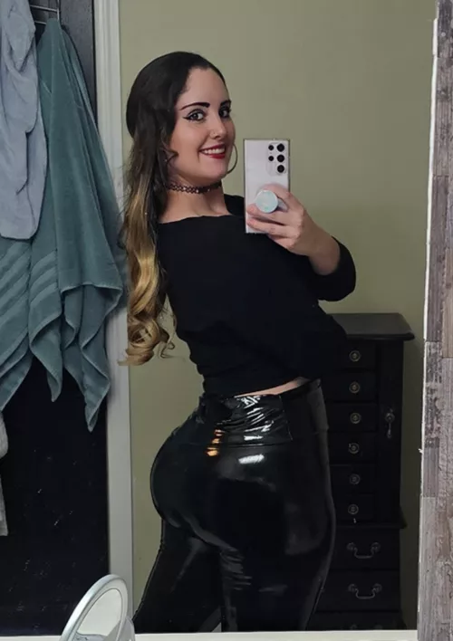 Wore my latex pants to a concert tonight!