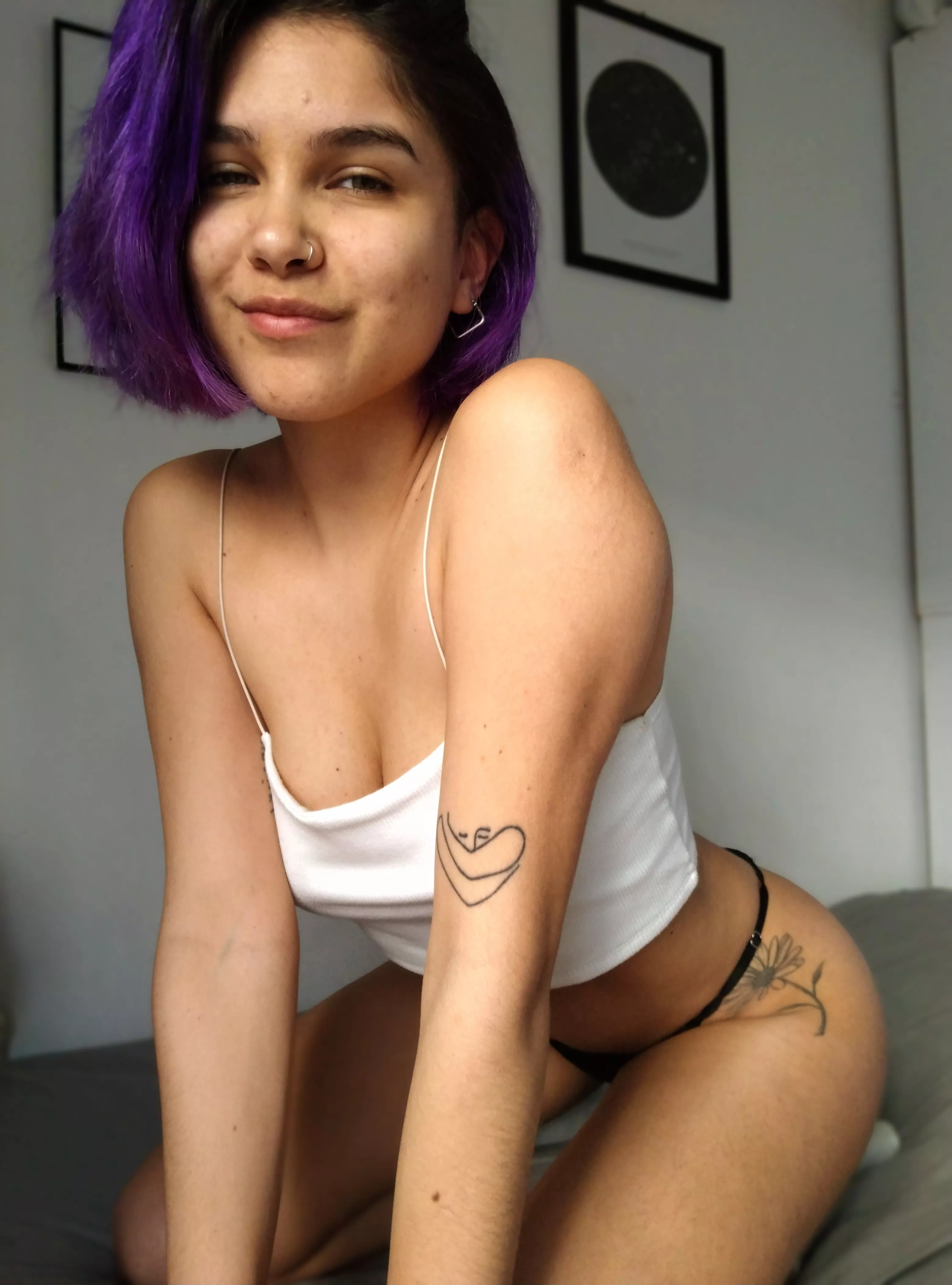 You should see everything that happens inside my apartment when I close the curtains (sometimes 🤫) and turn on the camera 😈