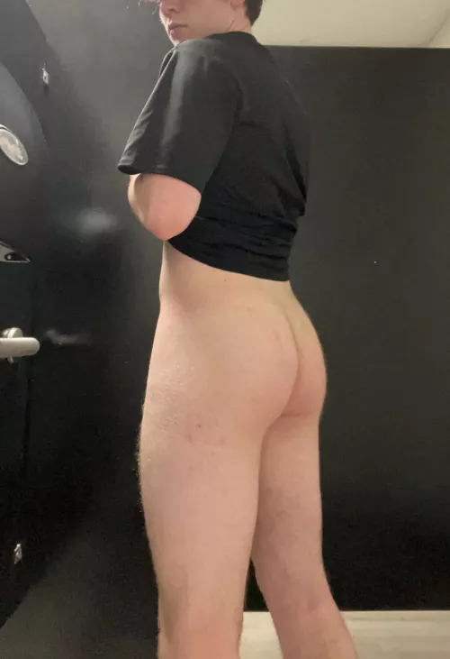 (18) join me in the stall?