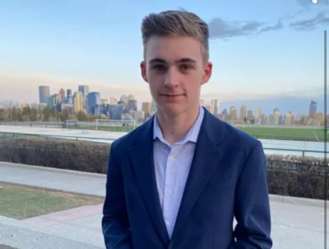 18m blonde Canadian looking to jerk sc: jonasmarshall06