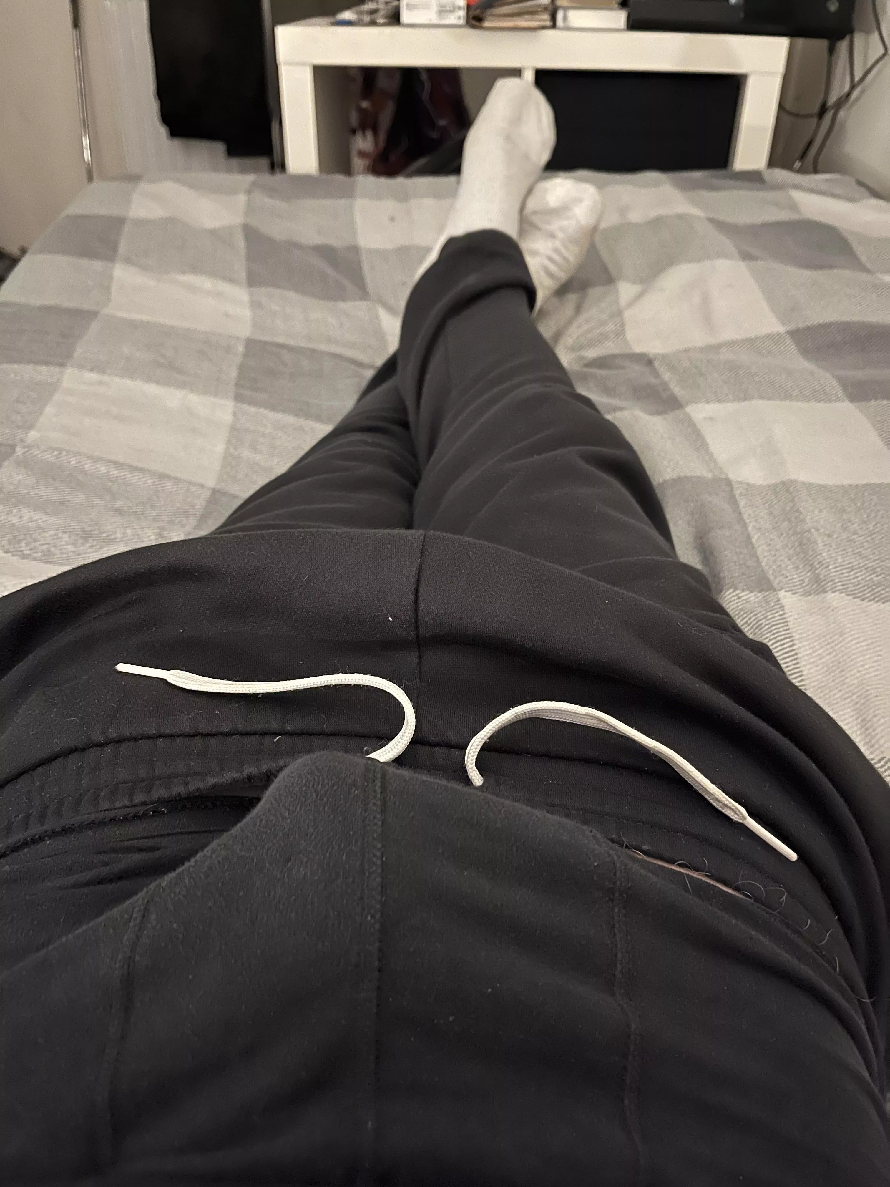 19, anyone wanna jerk to my gf? Jack_christie23