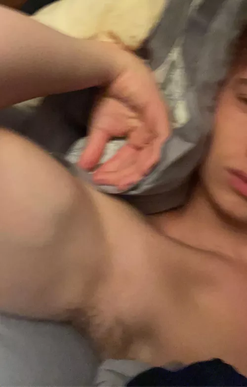 20 handsome looking for same. Masc, Dl, straight only. Send face, no chats, be hot sc: tylert_6