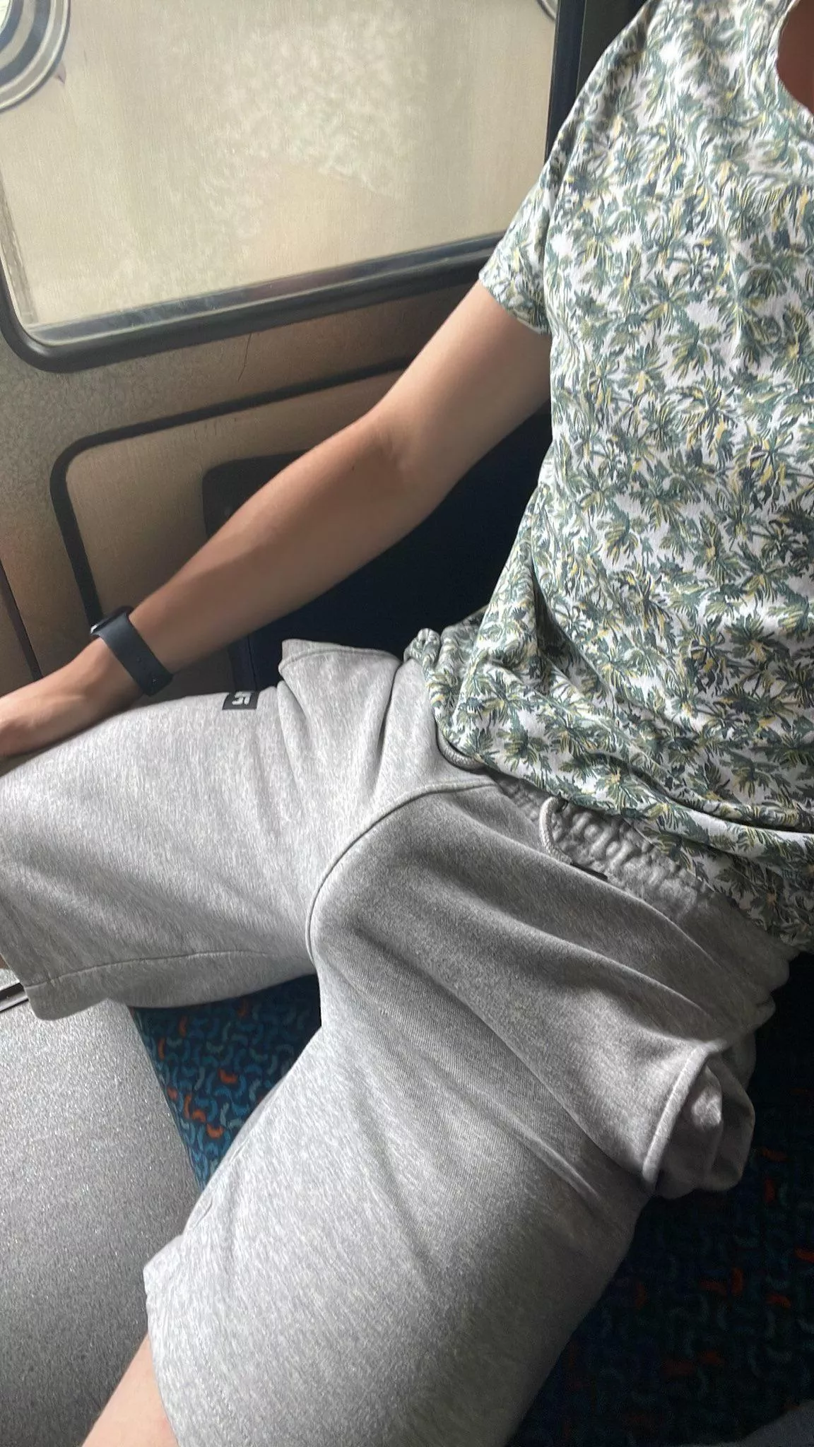 23, 8 inch kinky Jock look snap FIT, HUNG, HANDSOME guys, send pic to apply @matt_bowmer23. ( also open to dom/sub play)