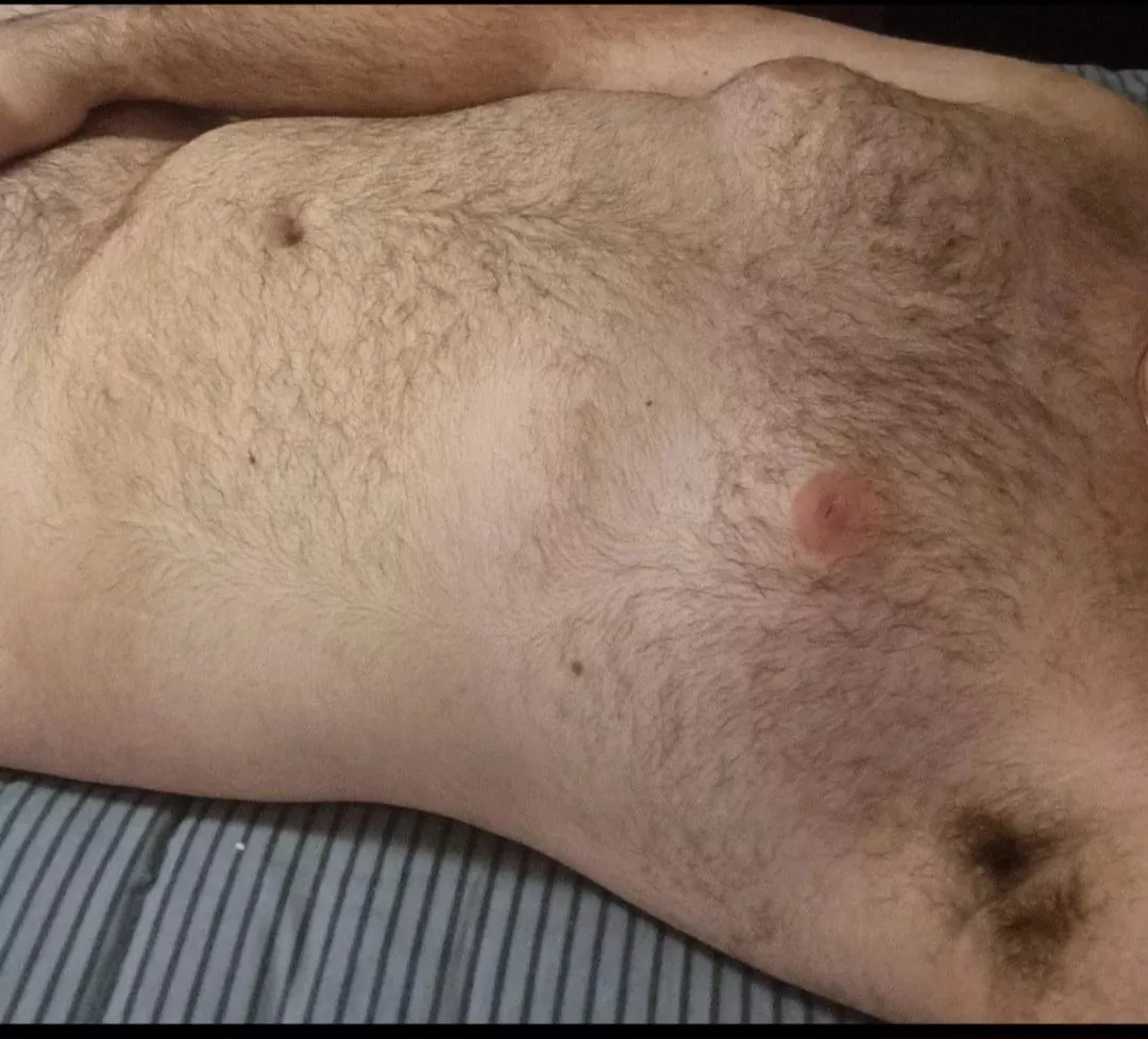 23 looking for someone to jerk and cum with, no face. 18+ hmu, hairy is a plus SC hairy_23yo