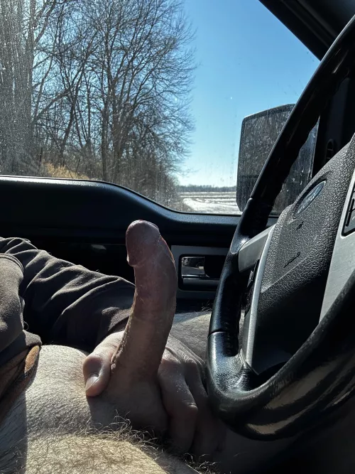 29 yom Just need a hottie to take a ride