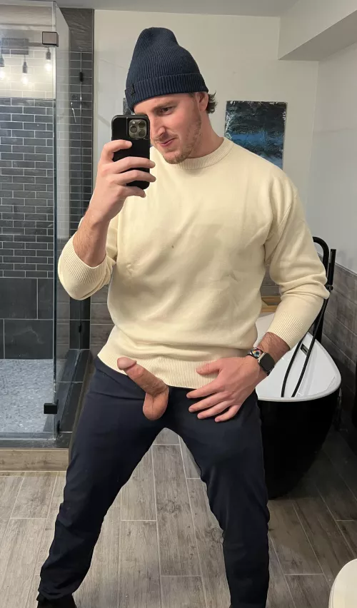 [30] It’s been a few. Daddy is craving 😈