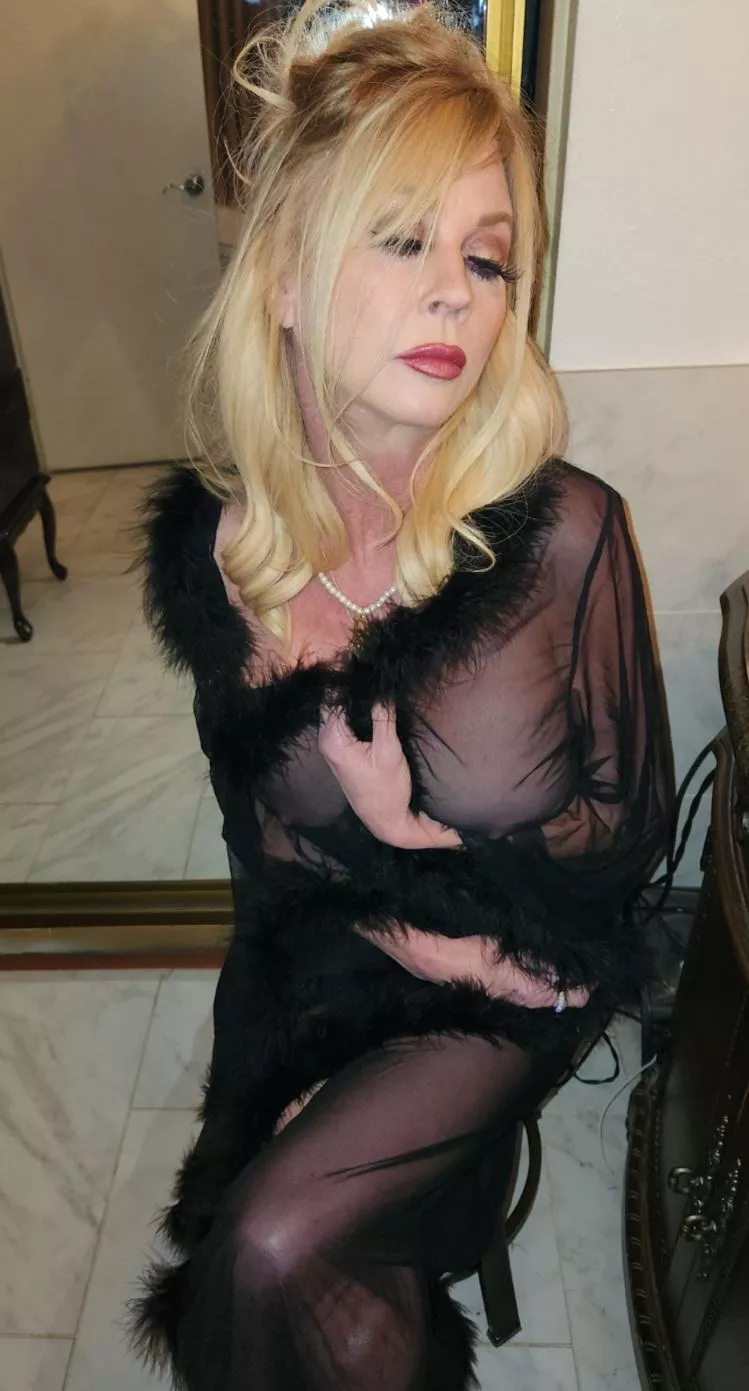 A little class tonight 🤗