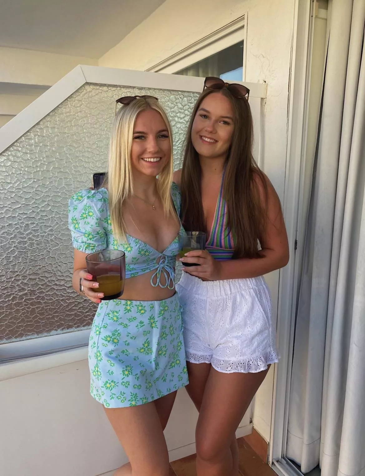 Blonde or brunette