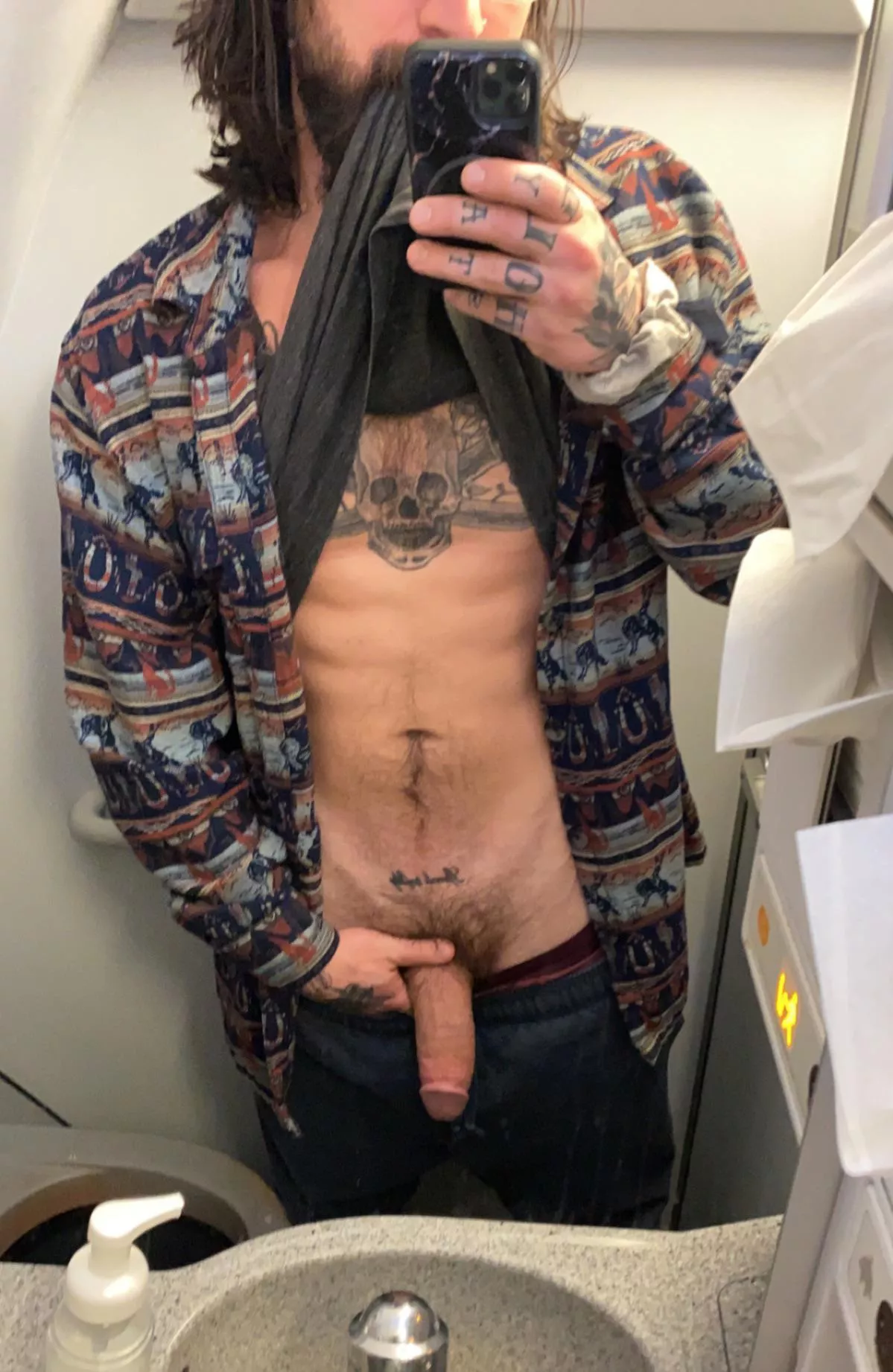do we like airplane nudes?
