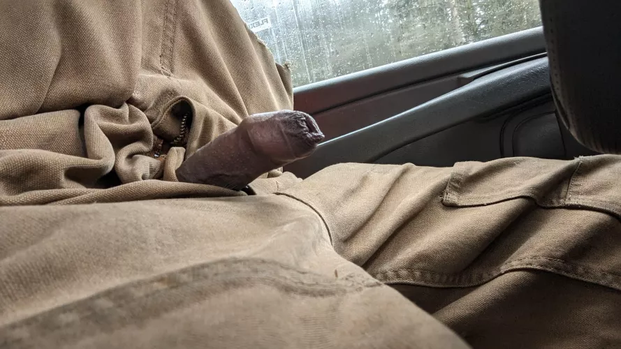 Enjoying the rainy drive home. Would you flag me down if you noticed?