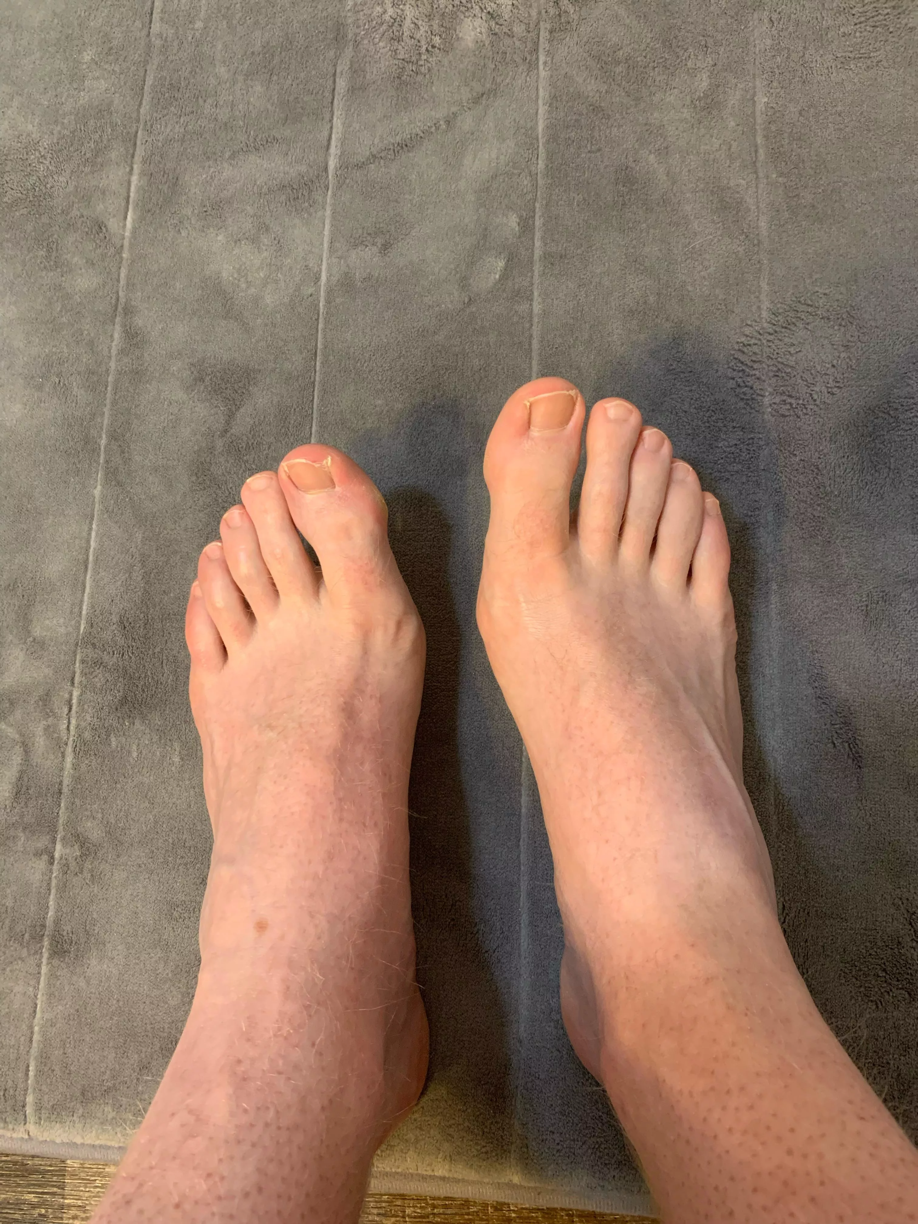 Heavy equipment mechanic feet. Are they hot or not?