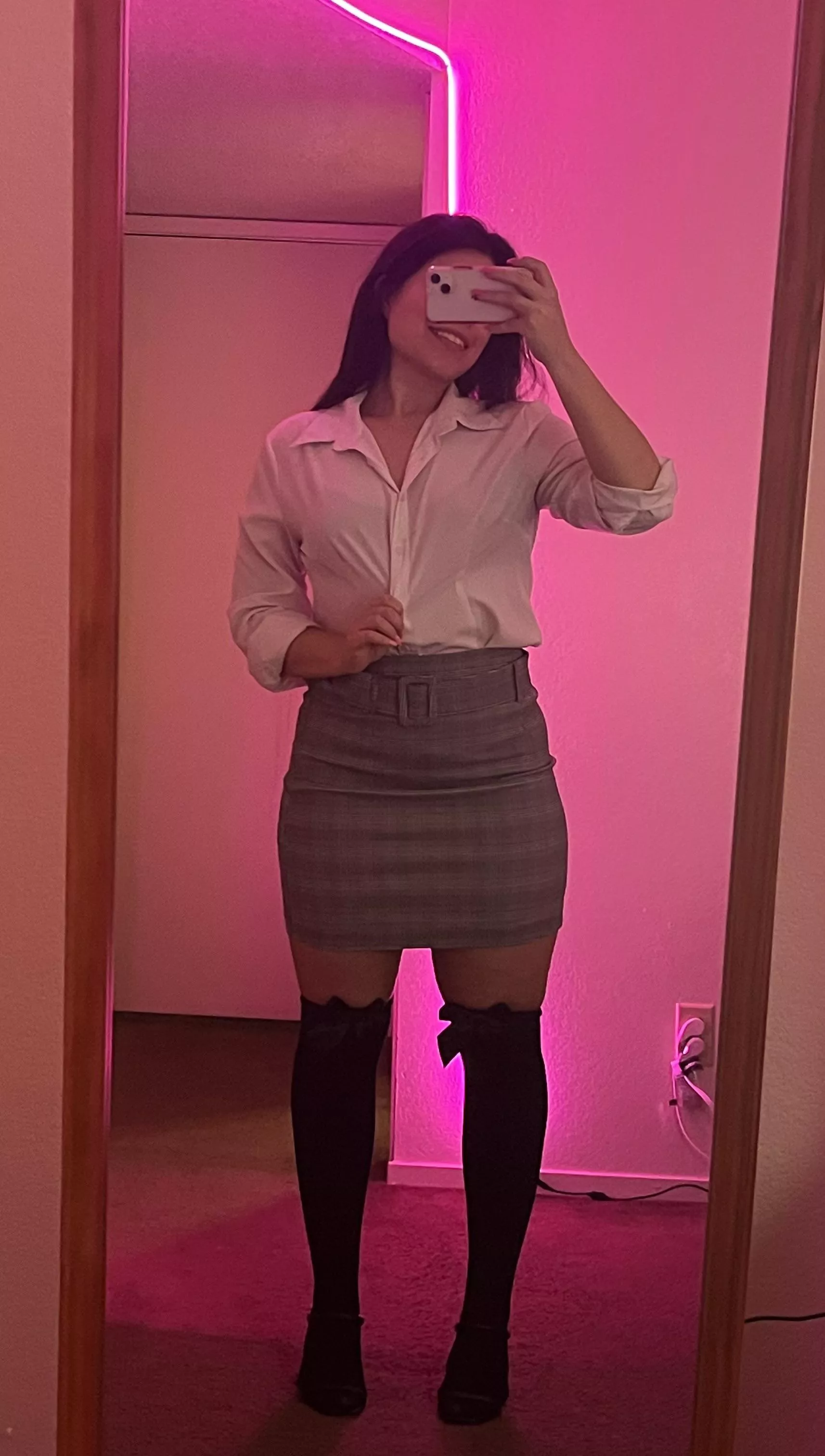 Hello sir, can I swallow your cum after retrieving your morning coffee and newspaper? F27