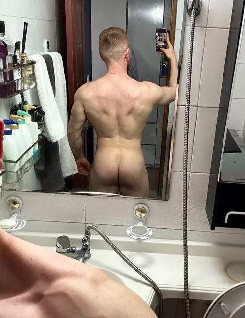 Hump day back progress 🙌🏻