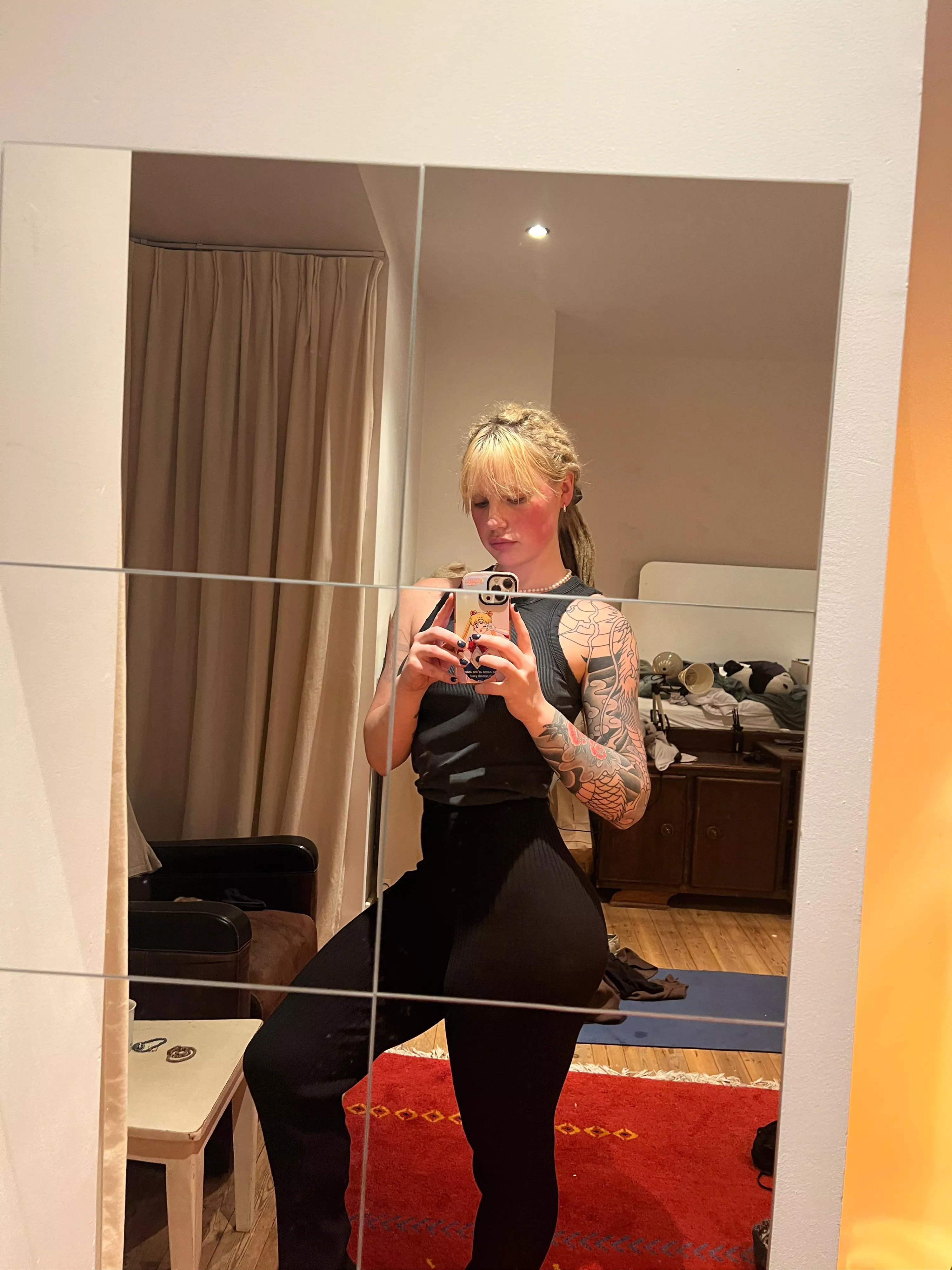 I hope you like white girls with a fat ass