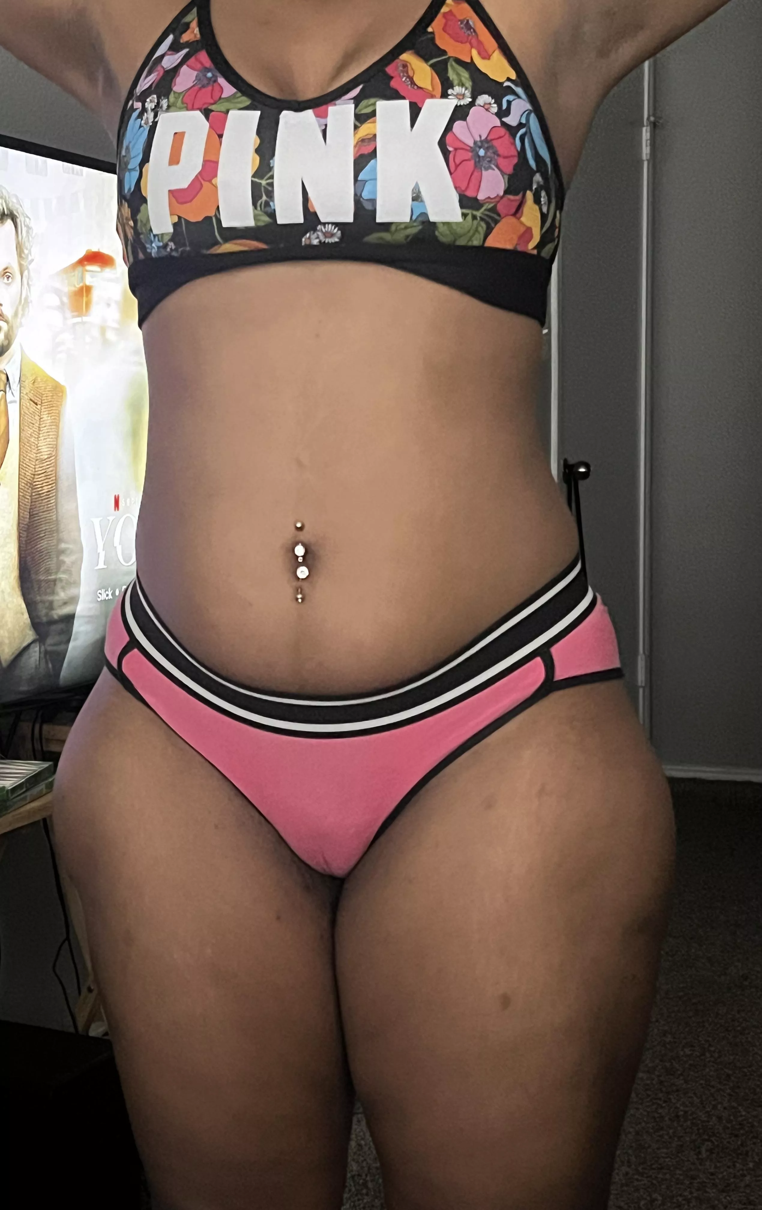 If I can get 200 likes I’ll do face reveal with something special!!