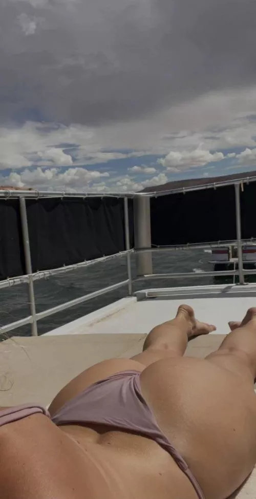 I’ll show more of my feet next time 😘