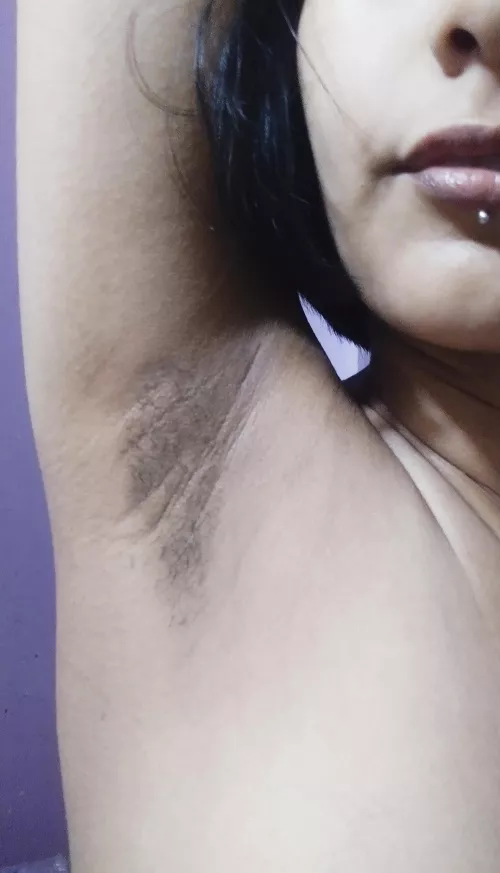 I'm letting it grow little by little, it tickles 👀