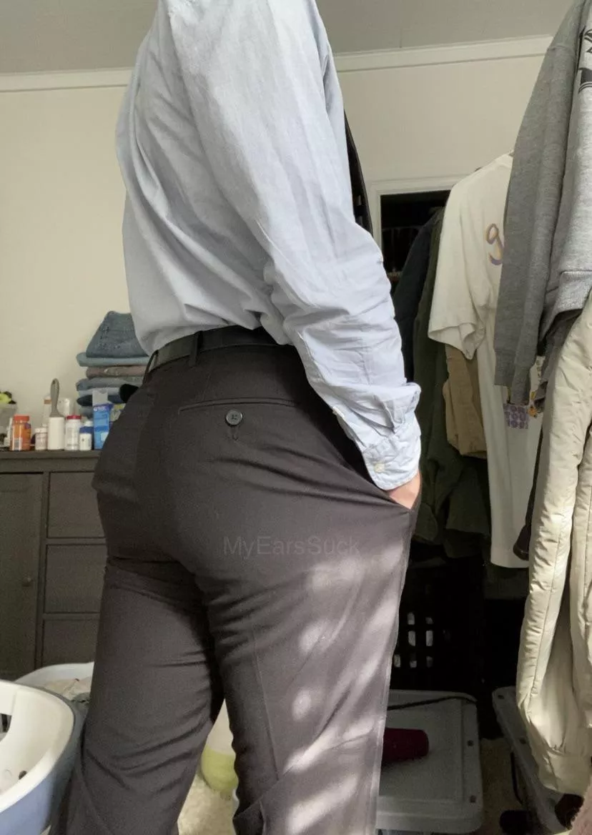 I’ve never been super confident in how my butt looks clothed… What do you think?