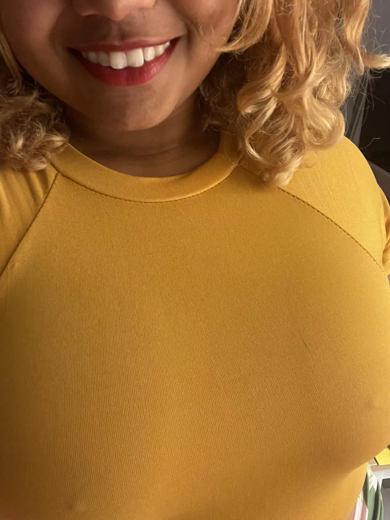 Just waiting to be touched 💋 [F]