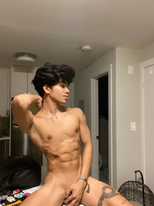 me on the counter naked 🙈