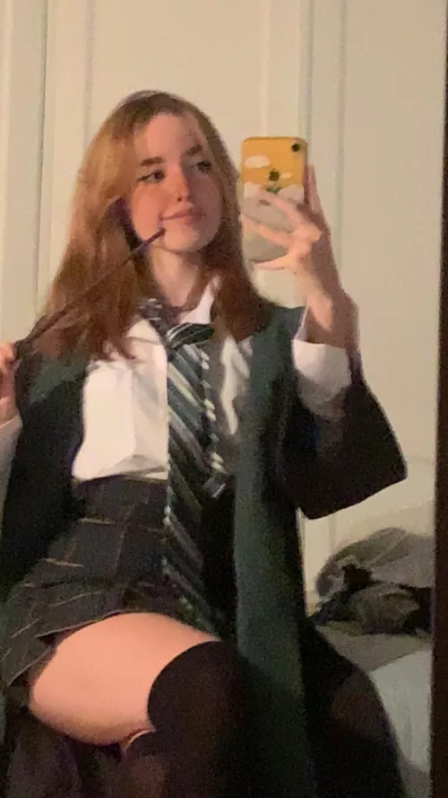 my slytherin witch cosplay :3 [self]