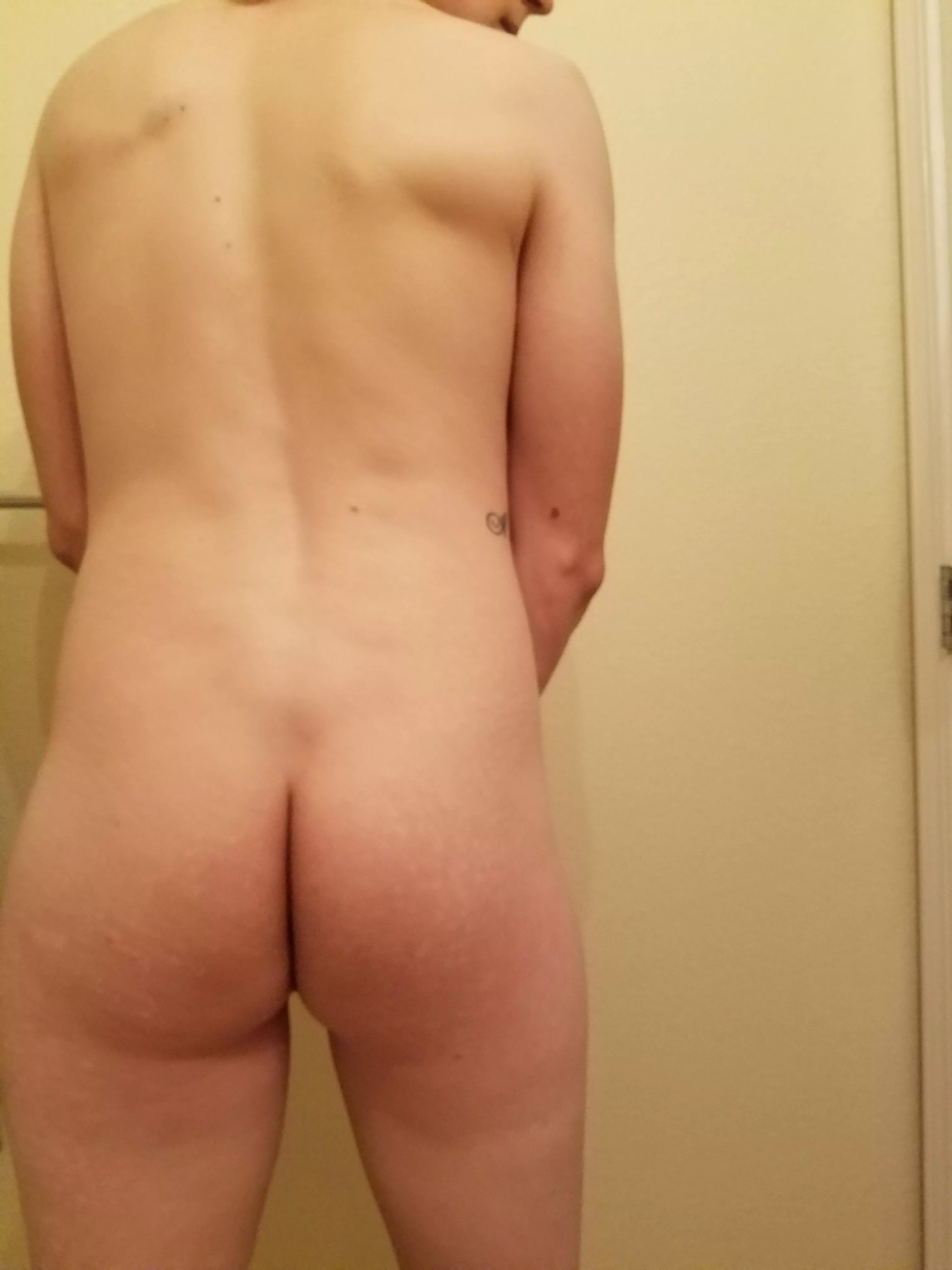 not all butt pics have to be bent over and spread, right? 😇