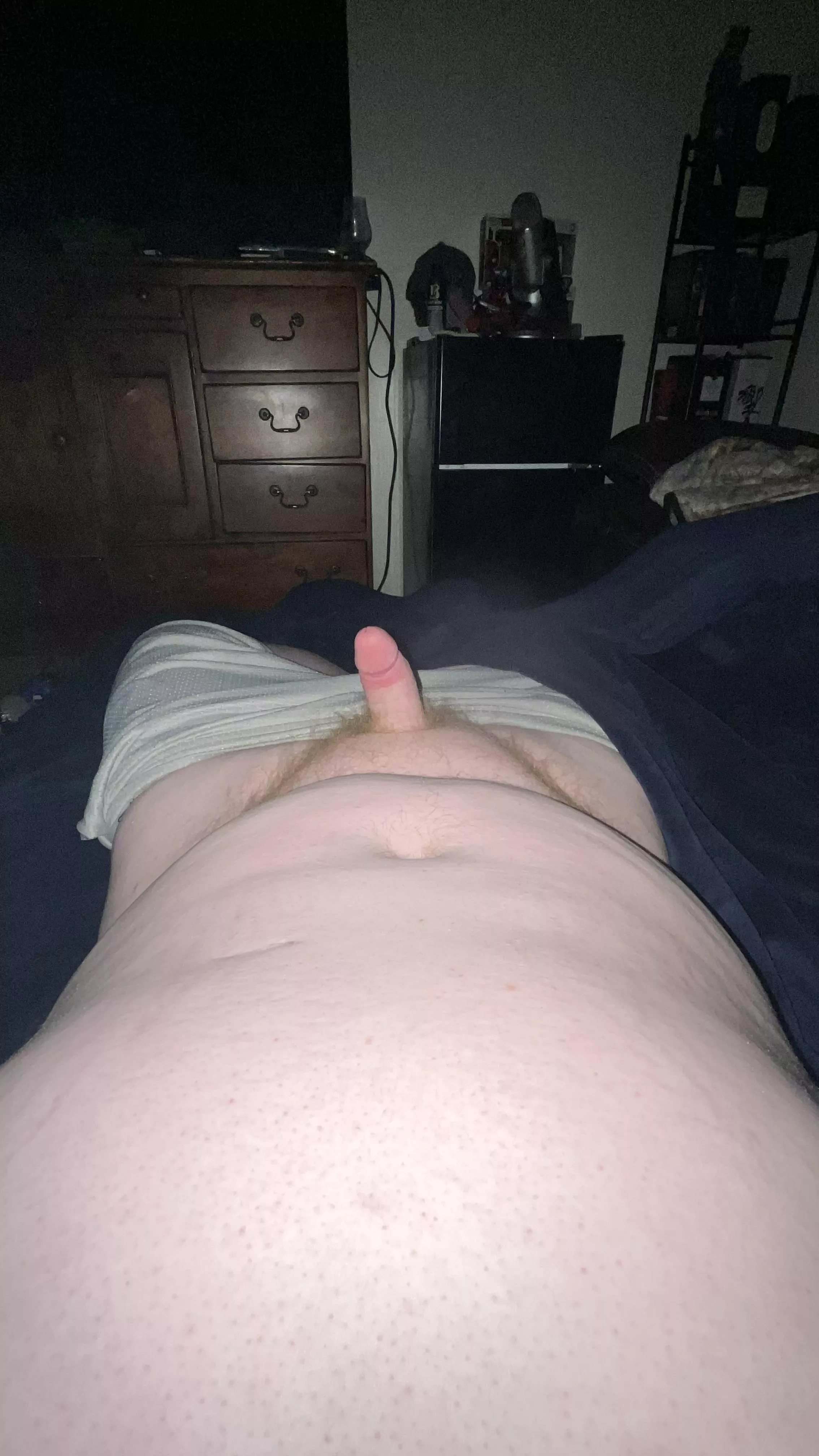 Please no men in the comments😒