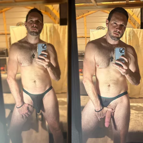 Snake is out the cage, time to play! Who likes 35yr old divorced dad dick?