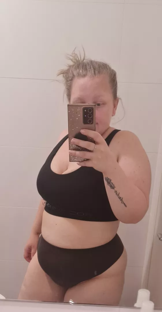 Wanna join me in bed! 😈