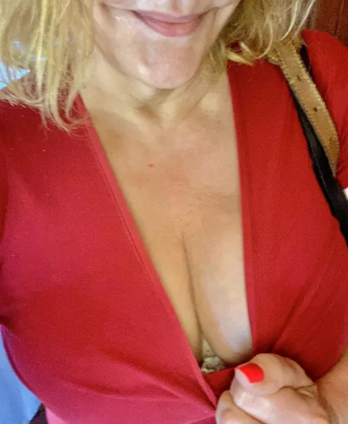 Wanna look down Tess’s Shirt?